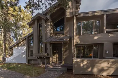 Image de Situé au cœur de Sunriver, baby-foot, 6 Illimité Sharc Passes