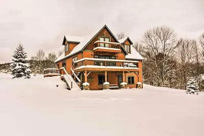 Image de Mountaintop Ellicottville Home w / Deck Near Skiing!