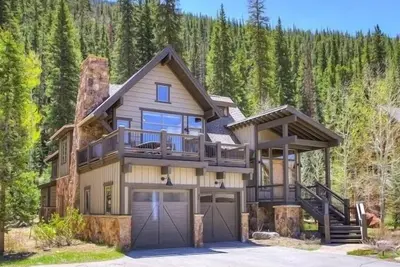 Image de Luxurious 4Br Mountain Home ~ Pas de frais de nettoyage ~ Enfants ski gratuitement!