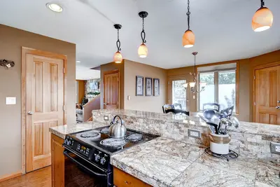Image de 3Bdr condo-master foyer, cuisine améliorée, Kids Ski Free