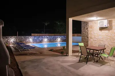 Image de Villa attrayante à Bali Crète avec piscine privée