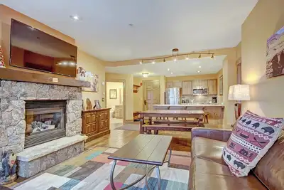 Image de Luxe 2Br 2Ba - Vues Rocheuses + Promenade dans la rue principale