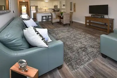 Image de Say Aloha to Island Life! Pool View Suite w/Kitchen Ease, WiFi–Kamaole Sands 6308