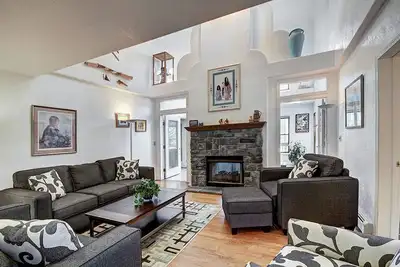 Image de Casa De Alta - Grande maison 6-Br à Breckenridge, ski in / out pour les skieurs intermédiaires