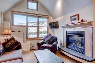 Image de Studio condo avec cuisine complète À pied des pistes Enfants Ski gratuit