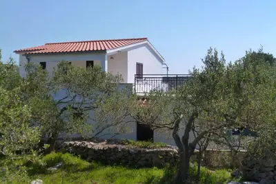 Image de Appartement d'une chambre avec le balcon et la vue sur le mer Maslinica, Solta (A-5184-b)