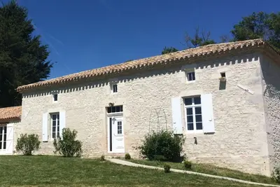 Image de Maison de campagne avec piscine Spa grande salle de Jeux 16pers en pleine nature