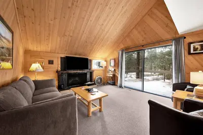 Image de Détendez-vous sur le pont et profitez de l'excellente vue sur le parcours de golf sud!