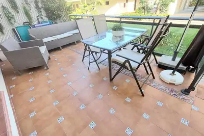 Nouveau! ! 2 min plage. Wifi 2 av. 2 chambres 3 Piscines. Grande terrass