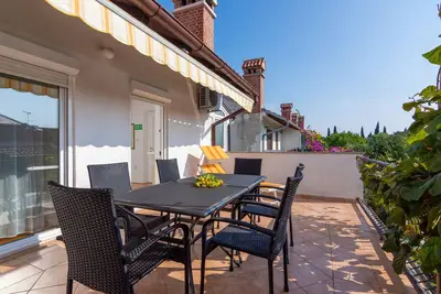 Image de Appartement de trois chambres avec la terrasse Rovinj (A-2288-b)