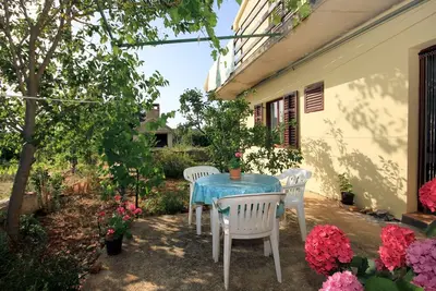 Appartement de deux chambres avec la terrasse Zaglav, Dugi otok (A-878-a)