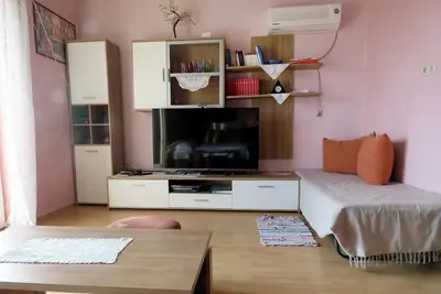 Image de Appartement d'une chambre avec la terrasse et la vue sur le mer Barbat, Rab (A-4988-b)