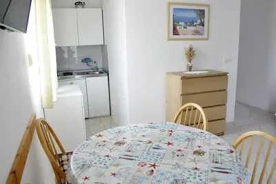 Image de Appartement d'une chambre avec le balcon Vir (A-13686-b)