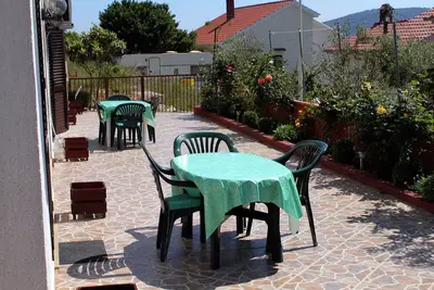 Image de Appartement d'une chambre prés de la plage Brgulje, Molat (A-6243-b)