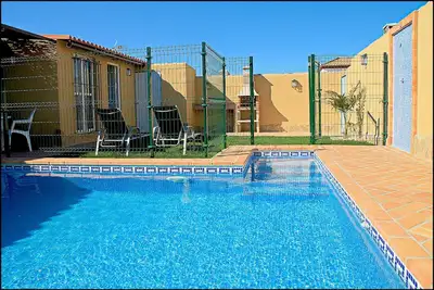 Image de Bungalow avec piscine privée