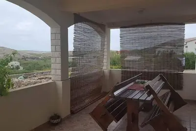 Image de Appartement de deux chambres avec la terrasse Zubovici, Pag (A-9363-c)