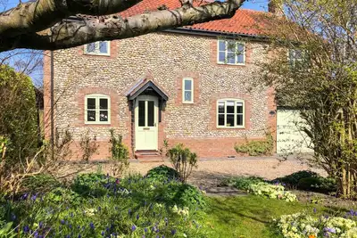 Image de Appletree Cottage - Trois Chambres Maison, Couchages 6