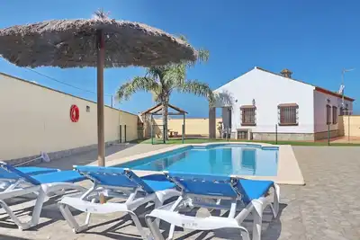 Image de Chalet à Conil avec Wifi et barbecue