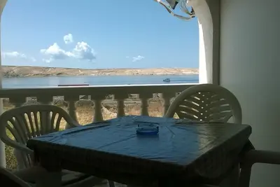 Image de Appartement d'une chambre avec la terrasse et la vue sur le mer Kustici, Pag (A-6392-a)
