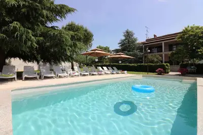 Appartement de vacances avec piscine extérieure