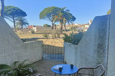 Image de Appartement T2 confortable pour 4 pers, Rdc, terrasse, parc arboré, piscine, Wifi, parking gratuit