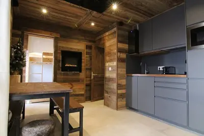 Image de Appartement spacieux 3 pièces avec grande terrasse au cœur de l'Alpe d'Huez, parking et casier à skis inclus