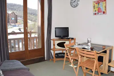 Image de Appartement cosy à Risoul 1850 - 4 couchages, proche remontées mécaniques et commerces