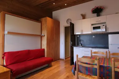 Image de Studio cosy pour 4 à L'Alpe d'Huez, proche pistes et commerces, balcon sud, casier à skis.