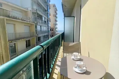 Image de T2 Confortable, 2 min de la Plage, Aperçu Mer, Quartier Arago