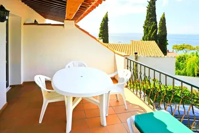 Image de Duplex 2 Chambres avec Vue sur Mer à 50m de la plage.