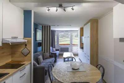 Image de Charmant studio 4 pers, balcon sud face pistes, cuisine équipée, skis aux pieds - La Mongie