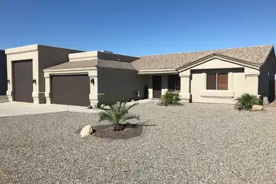 Image de Chez soi loin de chez soi. Venez vous détendre, vous allez adorer notre maison. Venez nous voir😎