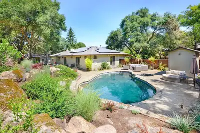 Image de Domaine viticole de Sonoma avec 3 chambres et piscine