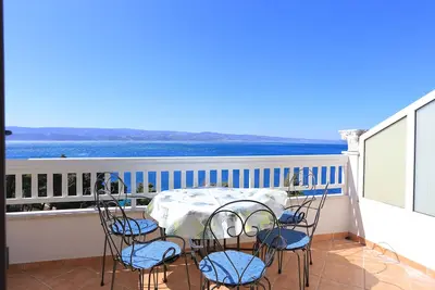 Image de Appartement de deux chambres avec la terrasse et la vue sur le mer Balica Rat, Omis (A-2753-a)