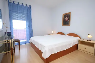 Image de Appartement d'une chambre avec le balcon et la vue sur le mer Makarska (A-6693-a)