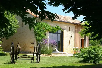 Image de Perrot en Périgord : Villa de charme avec grande piscine