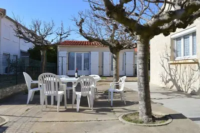 Image de Villa 5 pièces avec annexe, proche plage et commerces, terrasse et parking, Saint Pierre La Mer