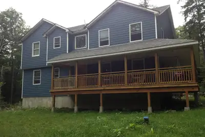 Image de Mont neige Nouveau 5br + loft, Hottub, Bar sportif, Salle de jeux
