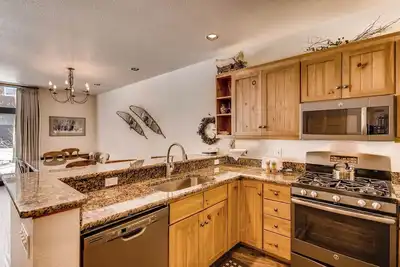 Image de 3Br Ski Tip Townhome 8713 ~ Pas de frais de nettoyage ~ Ski Gratuit pour les enfants!