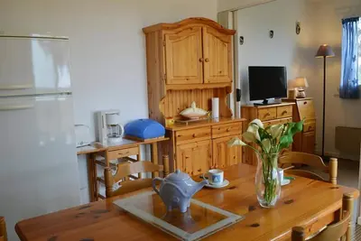 Image de Appartement familial climatisé, proche mer et commerces, 2 pièces, 4 couchages, terrasse équipée