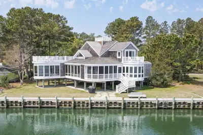 Image de Bayfront luxe et Moonrises incroyable!