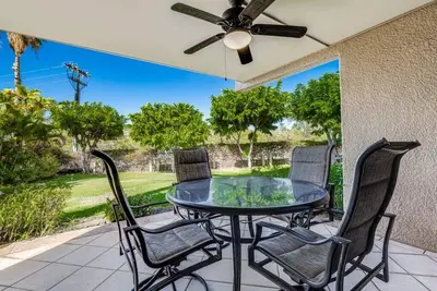 Image de Upgraded Condo w/Open Kitchen, Ground Floor Lanai, WiFi–Kamaole Sands 4102