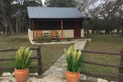 Image de El Amanecer Cabin dans le Texas Hill Country