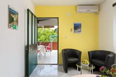 Image de Appartement de deux chambres avec la terrasse Razanj, Rogoznica (A-4838-a)