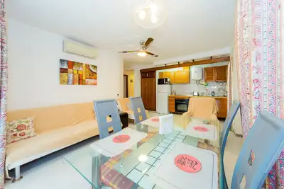 Image de Two bedrooms apartment in walking distance from the sea!