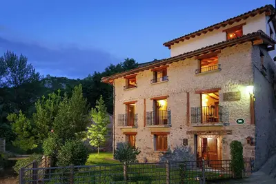 Maison de maître avec vue sur les montagnes