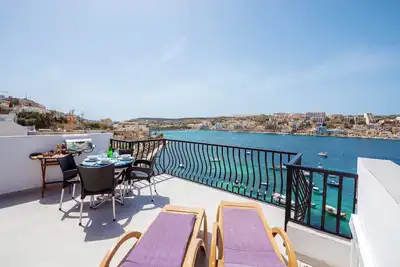 Image de GetawaysMalta - Harbour Lights Penthouse sur le front de mer de St Paul’s Bay