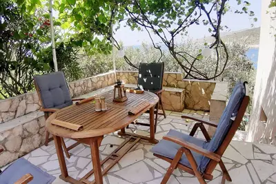 Image de Appartement de deux chambres prés de la plage Zavalatica, Korcula (A-189-b)