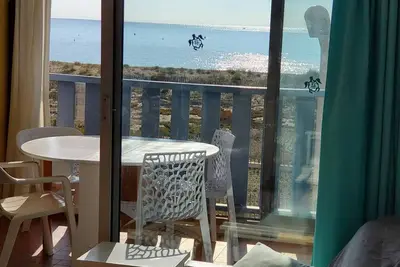 Image de Appartement en bord de mer pour 4 pers. , parking privé, proche commerces, plage sans route à traverser