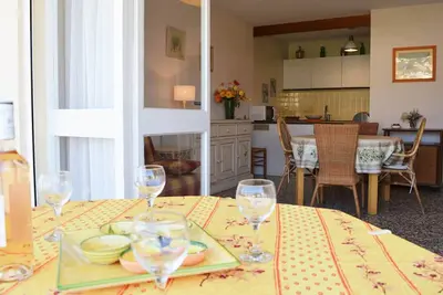 Image de Appartement avec Piscine, Tennis et Parking au Lavandou - 2 Pièces, 4 Couchages